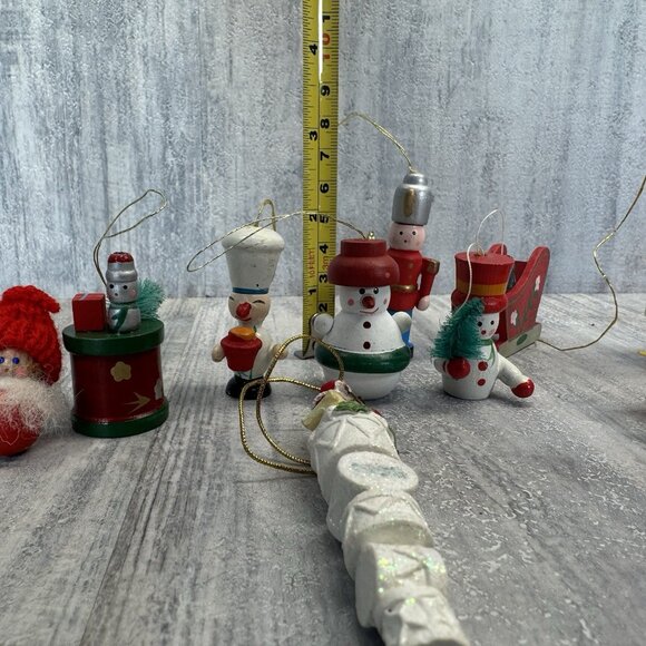 Vtg German Wooden Christmas Ornament Set Erzgebirge Style Santa Balloon Sleigh - Picture 10 of 10